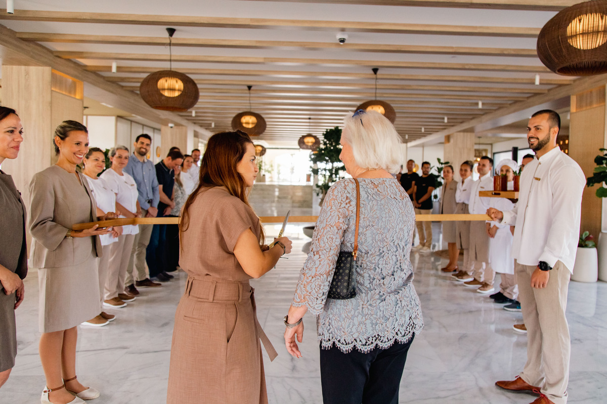MeliaCareers's tweet photo. En Meliá sí que se nos da bien hacer bienvenidas a lo grande 😉  Así ha recibido nuestro equipazo de #ParadisusGranCanaria a su primera huésped.

Estamos convencidos de que este es solo el principio 👏

#WeAreMeliá #VIPMelia https://t.co/GXrIPTUEEI