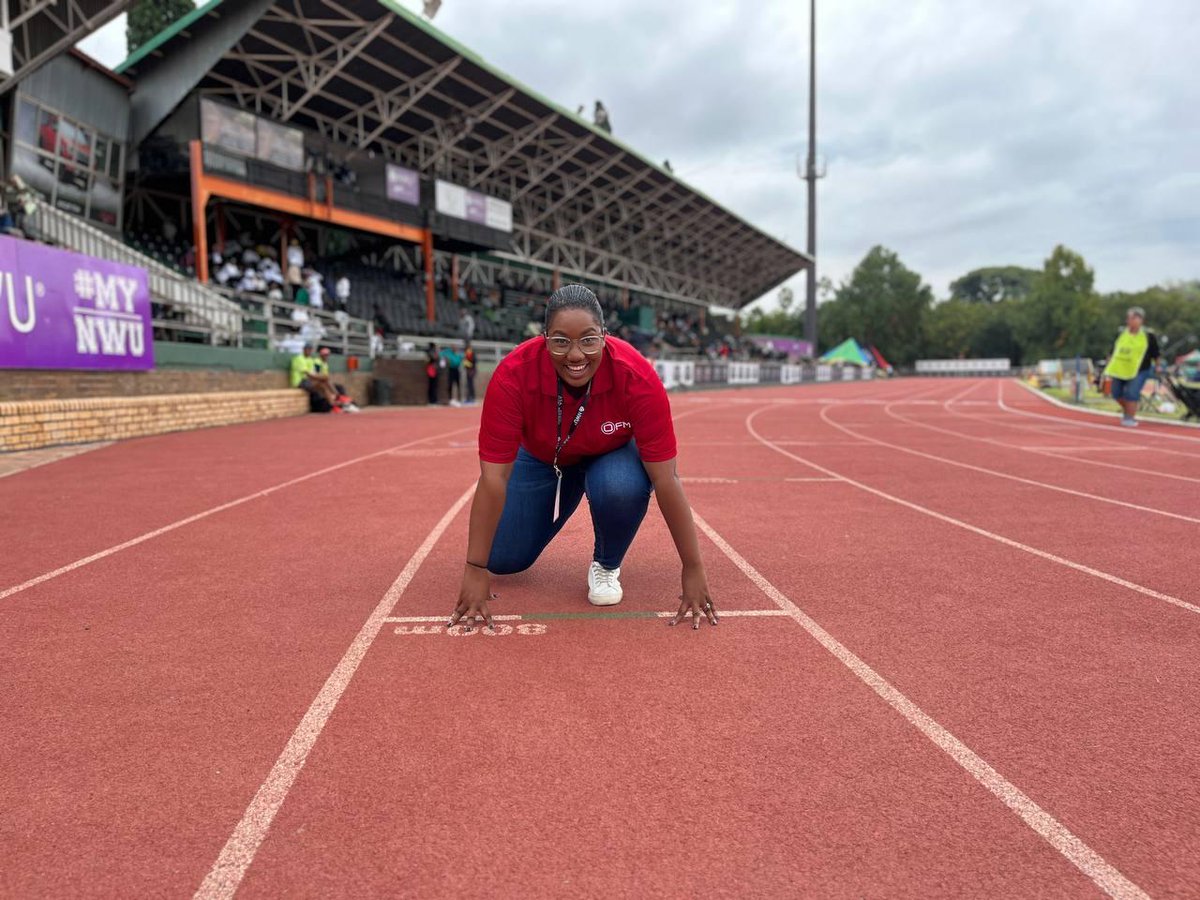 OFMNuus's tweet photo. #OFMAtLunch saai vandag regstreeks vanaf NWU Kenneth McArthur Atletiekstadion by Noordwes Universiteit in Potchefstroom uit waar die Atletiek Suid-Afrika Senior Baan- en Veldkampioenskappe tot Saterdag, 1 April, plaasvind. Lees meer: https://t.co/33Ze8oyplV. https://t.co/nGgmSlTc41