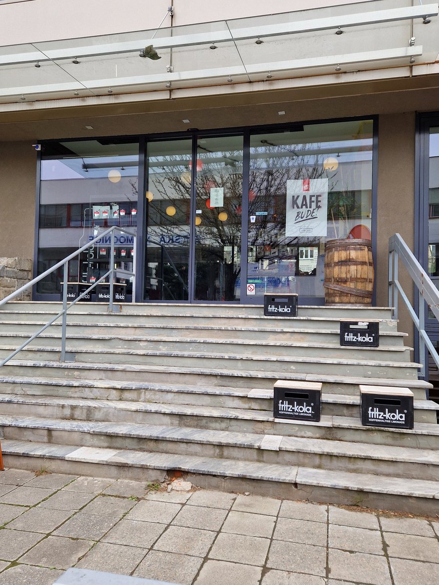 PridalovaMonca's tweet photo. Tak při zkoušení a měření korzetu nesmí chybět rodičům vynikající káva od #rebelbean Až to tam bude otevřený komplet po předchozí kavárně, bude to super 👍☕️☕️☕️
#trupovykorzet #casnakavu #proteor #detskanemocnice #skolioza https://t.co/CxIXlGIEsJ