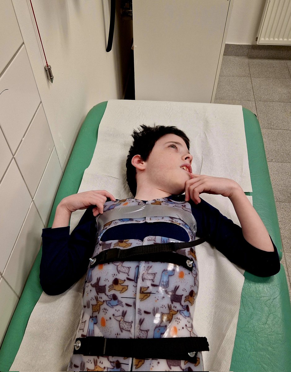 PridalovaMonca's tweet photo. Tak při zkoušení a měření korzetu nesmí chybět rodičům vynikající káva od #rebelbean Až to tam bude otevřený komplet po předchozí kavárně, bude to super 👍☕️☕️☕️
#trupovykorzet #casnakavu #proteor #detskanemocnice #skolioza https://t.co/CxIXlGIEsJ