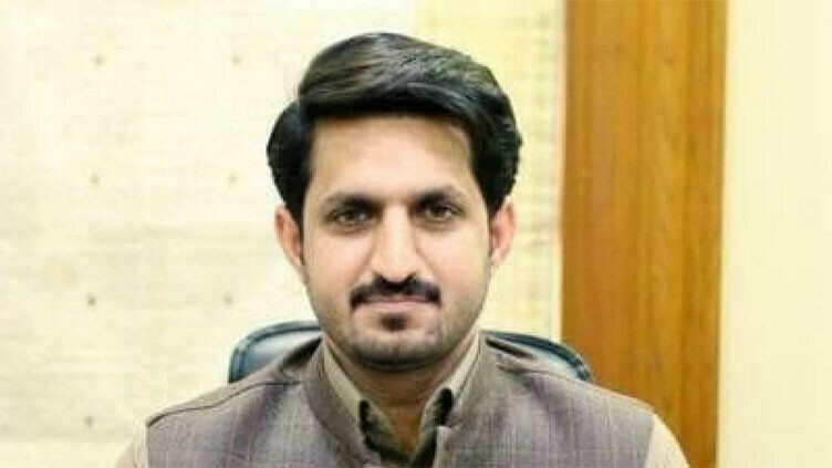 news_inview's tweet photo. The Lahore High Court on Friday ordered the Federal Investigation Agency to produce Pakistan Tehreek-e-Insaf social media activist Azhar Mashwani – who has been missing more for than a week – in court on April 3 https://t.co/fG86uyUI5z