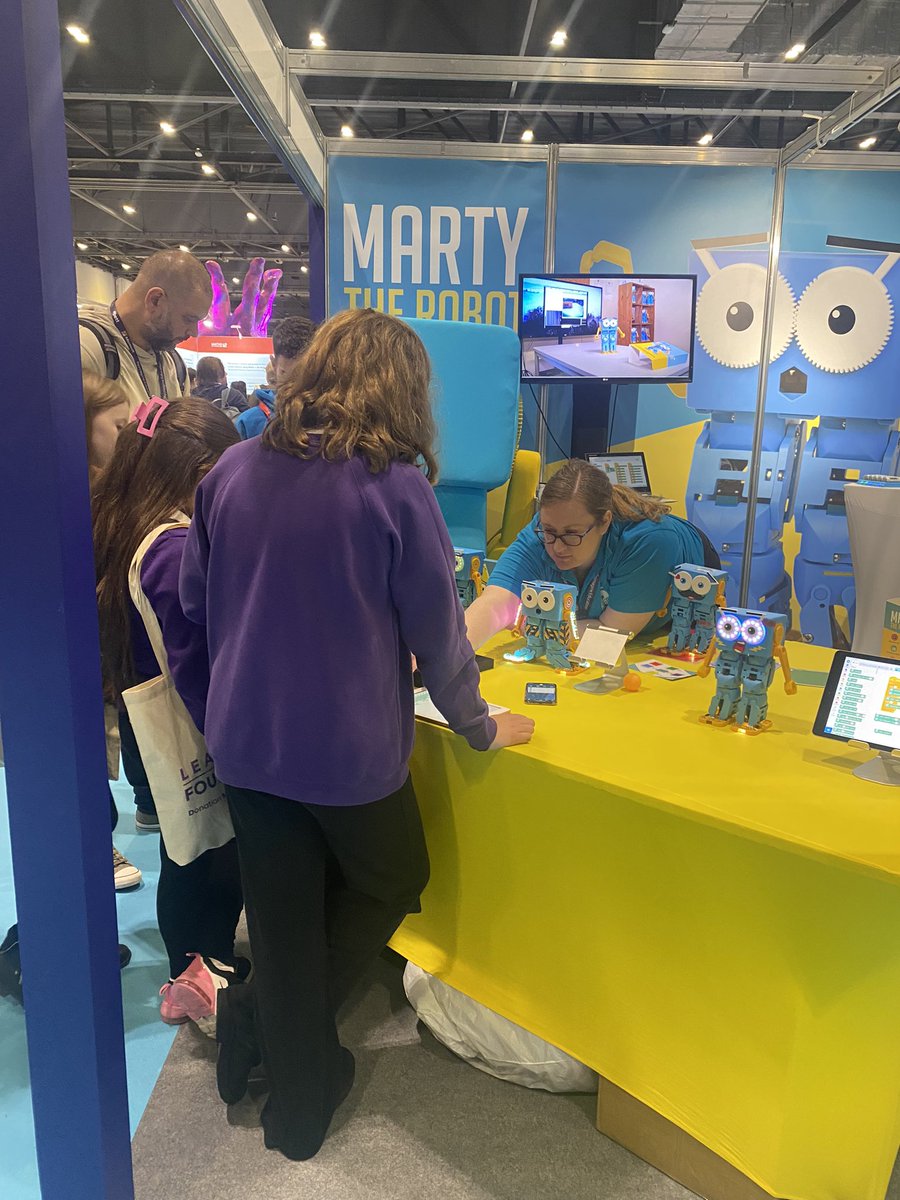 Taking part in #kidsjudgebett? Come see #MartytheRobot in action at booth SH72 🤖🕺
