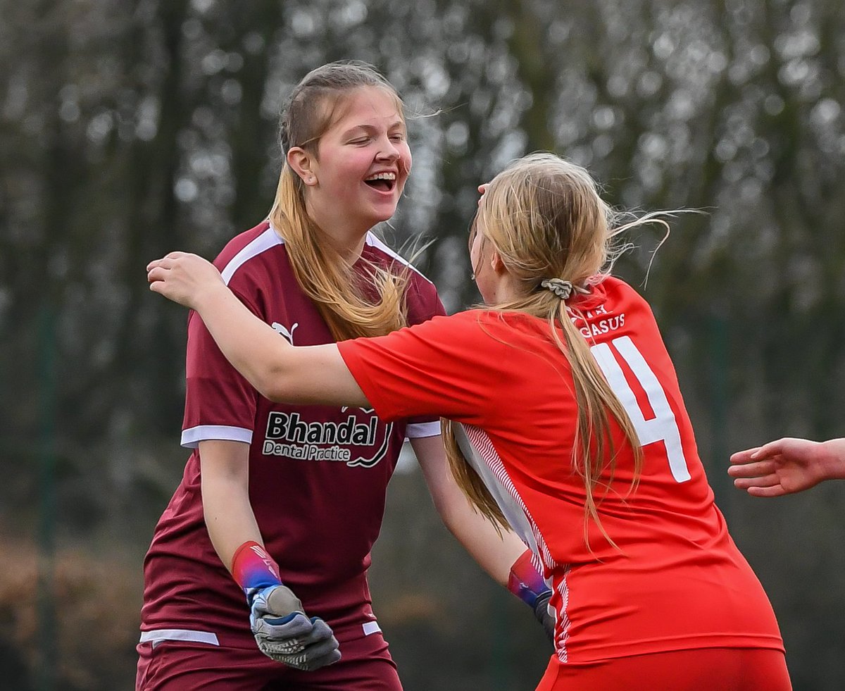 Stourbridge FC Women (@stourbridgewfc) on Twitter photo You just can't beat that feeling! (📸 <a href="/focussports98/">Focus Dunn Sports Photography</a>) #Academy #Glassgirls 🔴⚪️ You just can't beat that feeling! (📸 <a href="/focussports98/">Focus Dunn Sports Photography</a>) #Academy #Glassgirls 🔴⚪️