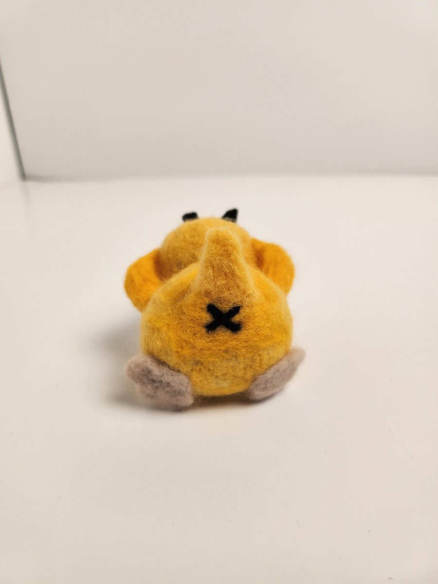 MitchGizzard's tweet photo. Not the duck...

#psyduck #pokemonfanart #fanart #needlefelt #woollymorsels #commsopen #pokemon https://t.co/kEUwAS3ZWd