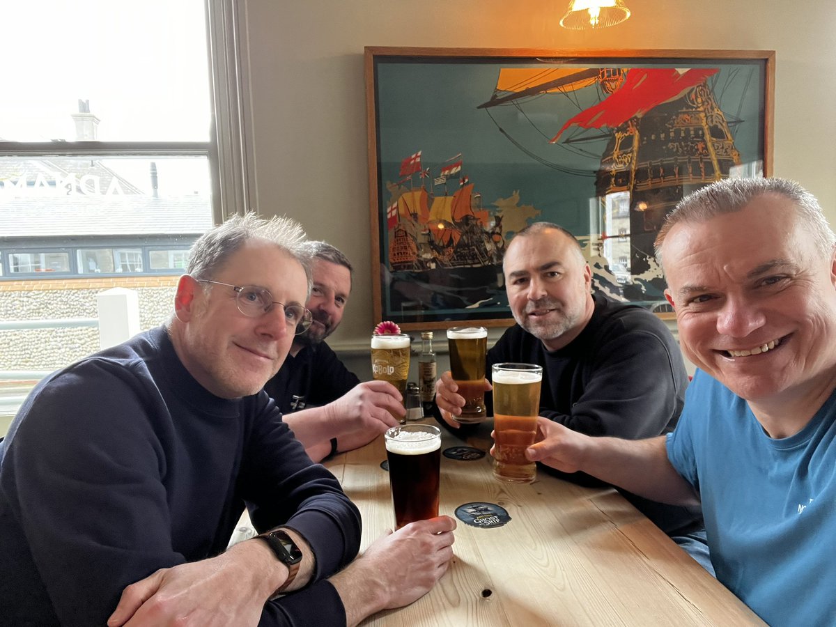 TimScott1969's tweet image. Pint #1 #fourjeets