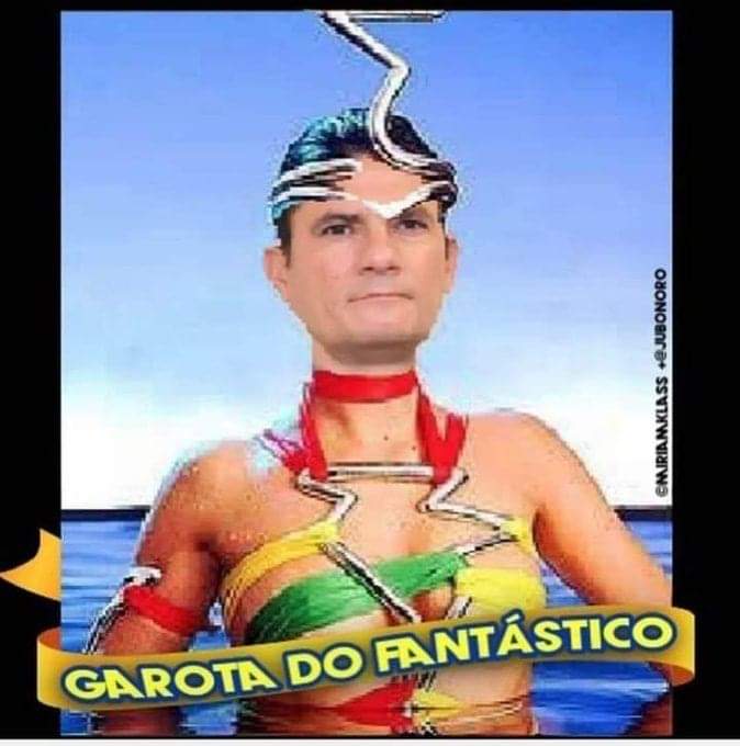 "🎶Na tela da TV no meio desse povo 
A gente é protegido na Globo 🎶 "