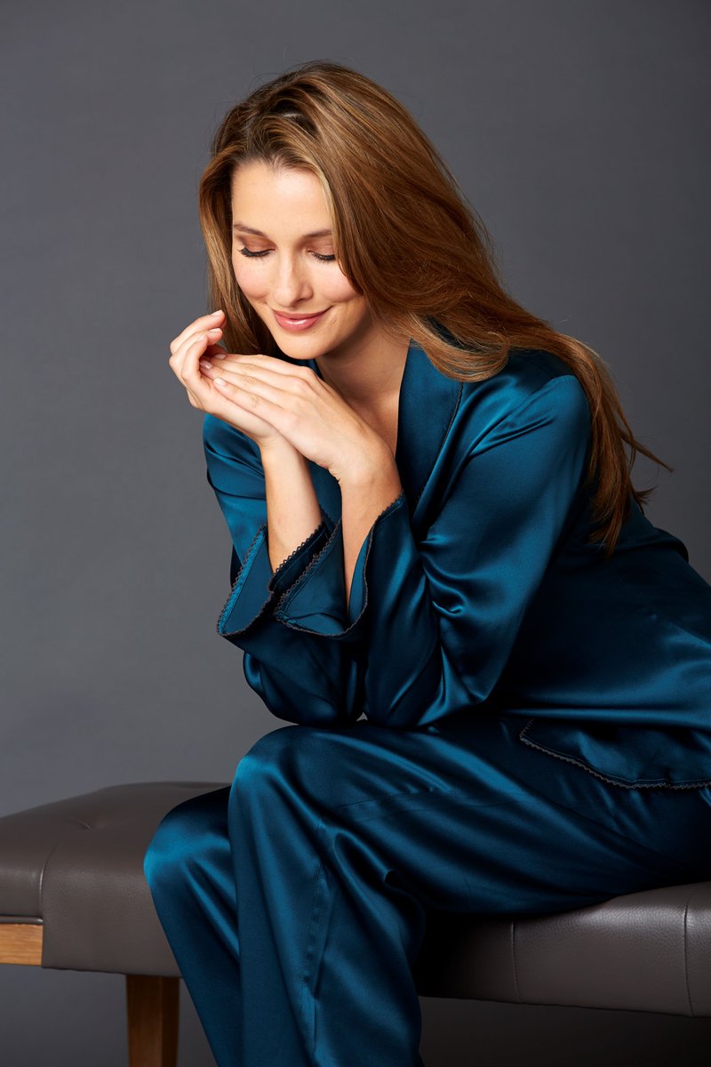JuliannaRae's tweet photo. This gorgeous pair of #PJs is now on clearance, use code SPRING25 for an extra 25% off!
#closetcleanout #clearancesale #springcleaningsale #SpringSale #silk #sleepwearfashion #sleepwear #pajamas #pajamaset #pjset #pjsalldayeveryday #pjsallday #naturalfabrics #luxurioussleep https://t.co/Z4uJ6QIe6V