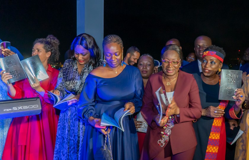 ThoseWhoInspire's tweet photo. You can meet the Inspiring People in vol. 1 of our book, THOSE WHO INSPIRE CÔTE D’IVOIRE here: https://t.co/Otf2rQkFUr
#thosewhoinspire #inspiring #coteivoire #marleneplomilk #raphaellenemo https://t.co/0GDzzhy6WG