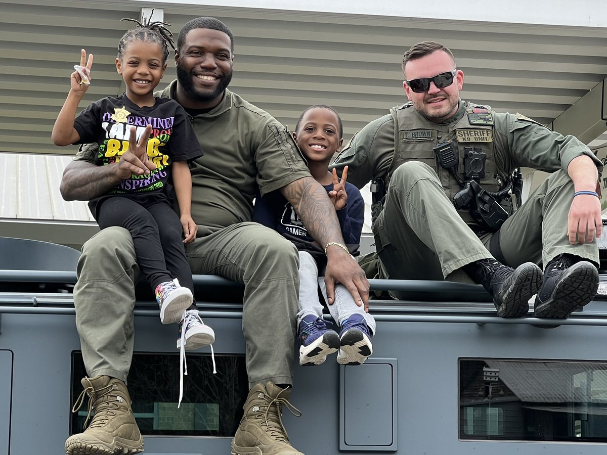 Ms. Lester tweet media