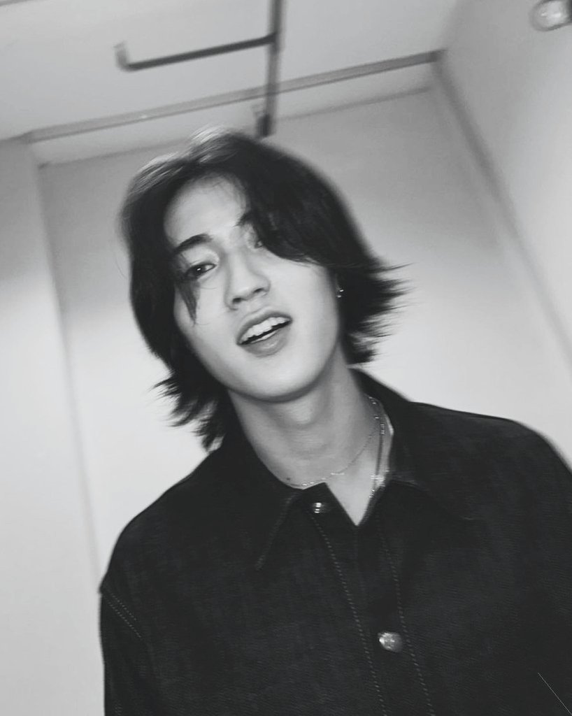 hd_haruto's tweet photo. turning 19 in a few days 🖤 https://t.co/ofR0kIBx14