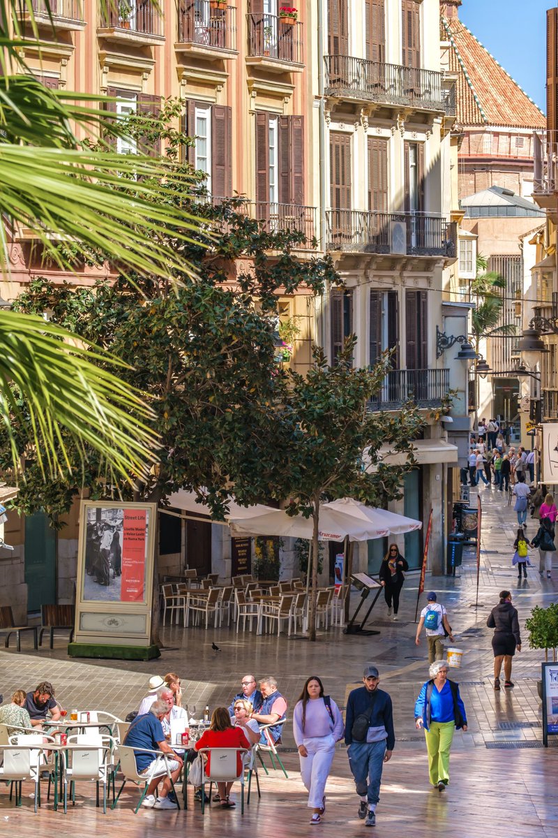 christian machowski on twitter looking down calle compañía málaga