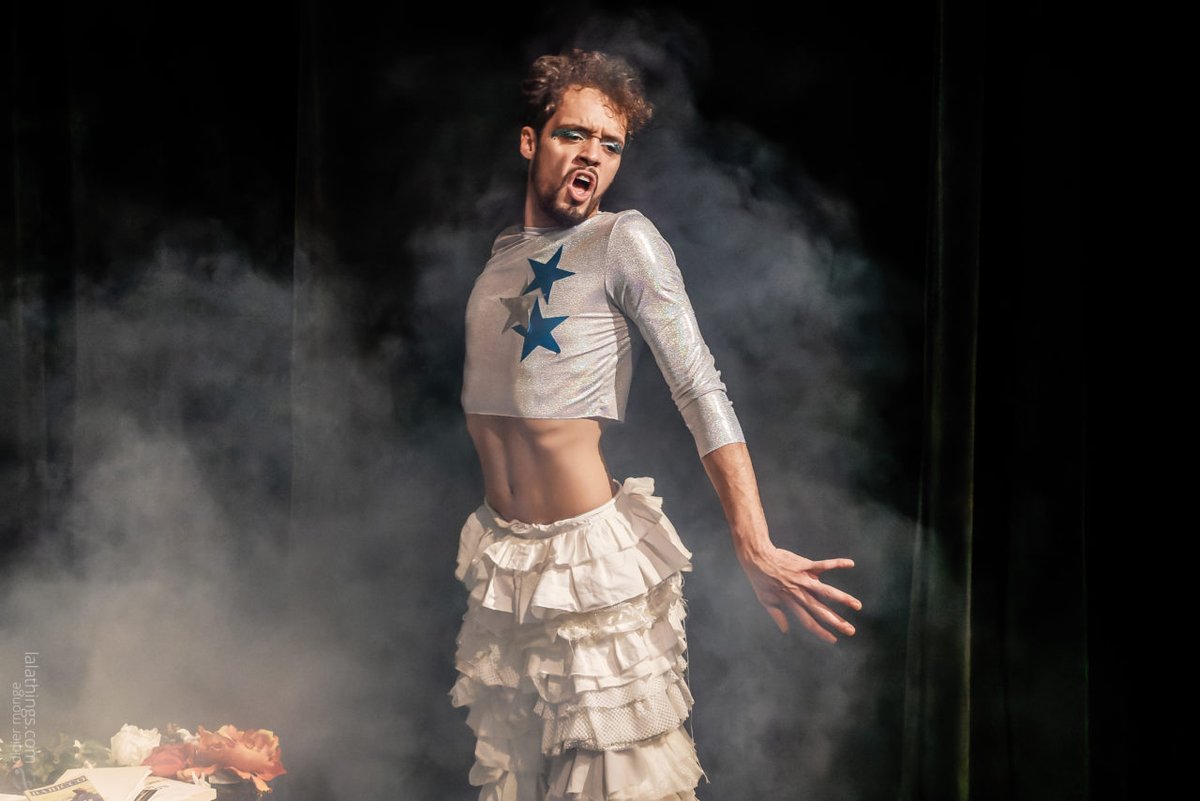 LS_on_stage's tweet image. "Louise, elle est folle" de Leslie Kaplan mes d'Esther Wahl aux Nouveaux Déchargeurs : une pièce sur l’étrangeté sous forme d’un théâtre chorégraphique. Un spectacle inclassable tant par son absurde ou par son sens du burlesque. surlesplanches.org/theatre-louise…