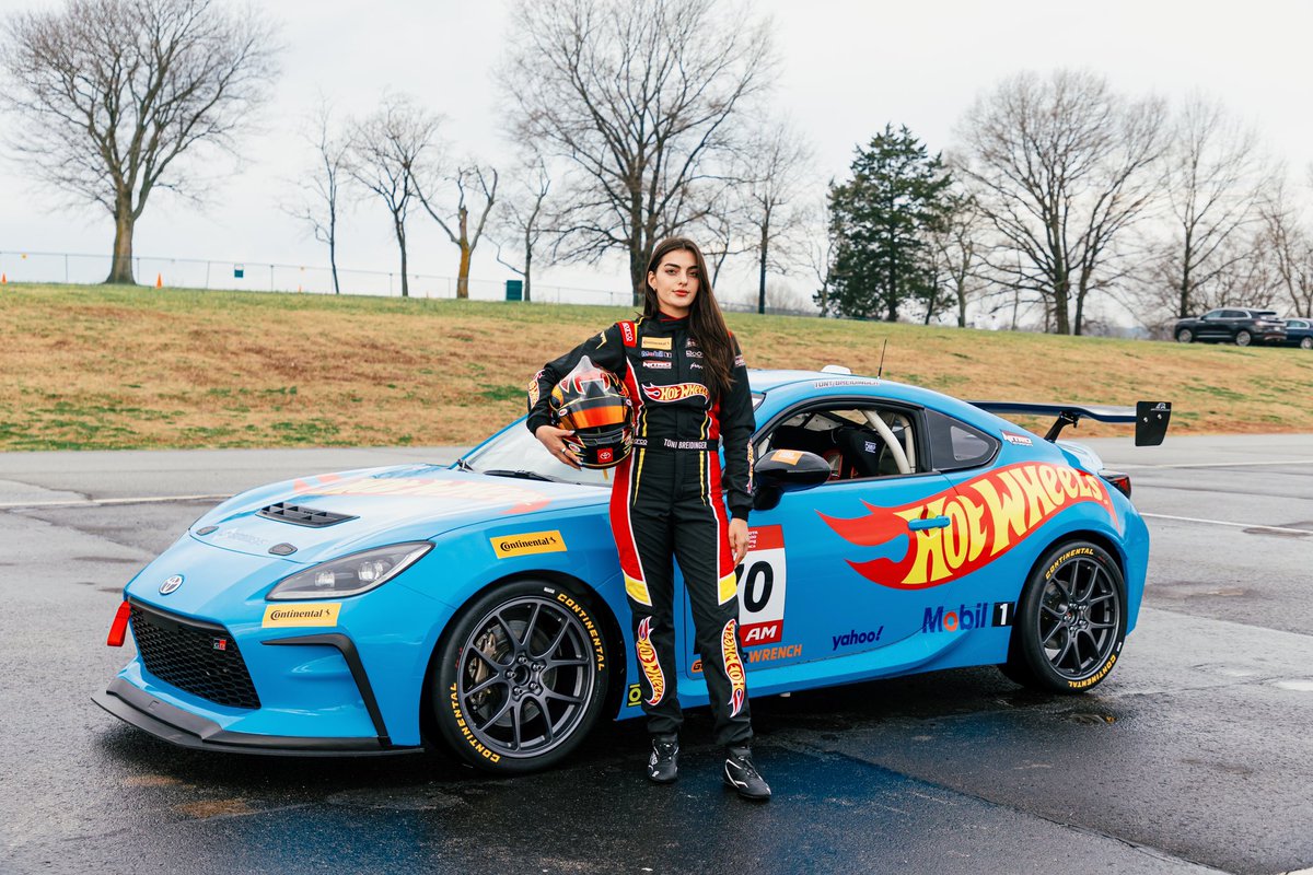 セール中…トニー・ブライディンガー直筆サイン入り2Lサイズ写真… Toni Breidinger 2024 Hot Wheels HW J-IMPORTS 10/10 Toyota GR86 Cup 203