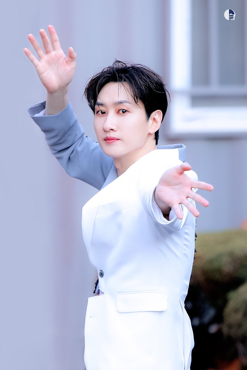 🐰 4월은 혁토끼의 달 🌙

#슈퍼주니어 #은혁 #이혁재
#SUPERJUNIOR #EUNHYUK
#AprilFoolsDay