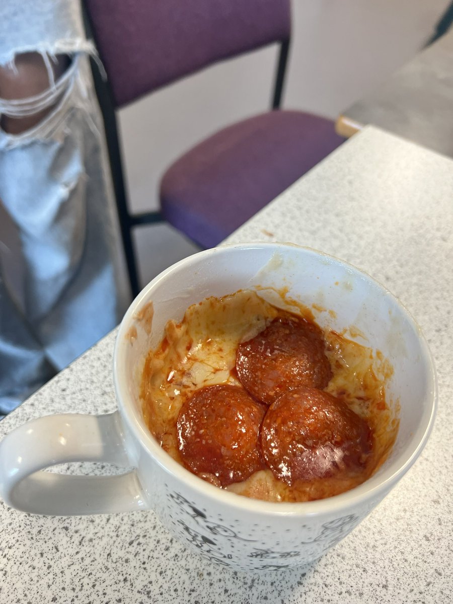 What better way to round off the term at @st_johnsacademy, than with our next #MugLife creation! - Pizza! 🍕#BuildingRelationships