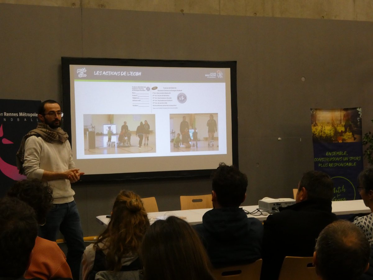 Avant-match engagé avec <a href="/Handball_BZH/">Ligue de Bretagne de Handball</a>  !

Pour <a href="/MatchForGreen/">Match For Green</a>, 2h de sensibilisation autour des enjeux #sport et #DD avant la victoire du <a href="/crmhb/">Les Irréductibles Cessonnais</a>. 

Avec les témoignages du <a href="/CROSBretagne/">CROS Bretagne</a>, de L'Equipière 35 et du club de l'ECBH !

Ça bouge en <a href="/regionbretagne/">Région Bretagne</a>, bravo au #Handball !