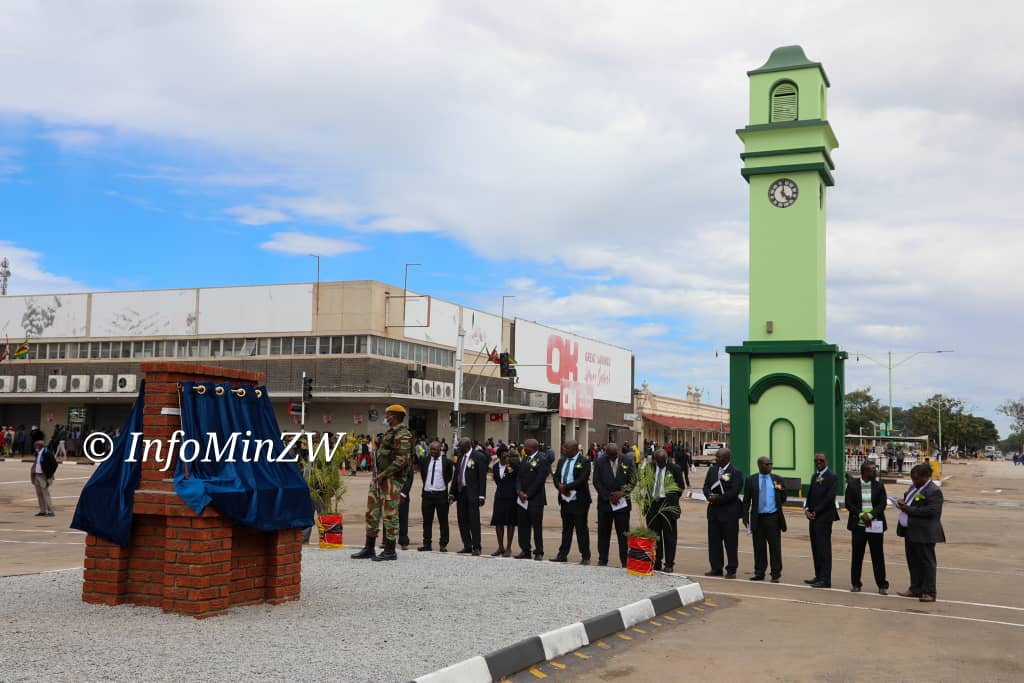 TMunengoni's tweet photo. Formerly know as main street now ED Mnangagwa Street. When you are a leader and you do good works it will be written all over.

Welldone President @edmnangagwa  for being the best.

#Zimbabwe https://t.co/HbPrFEASSH