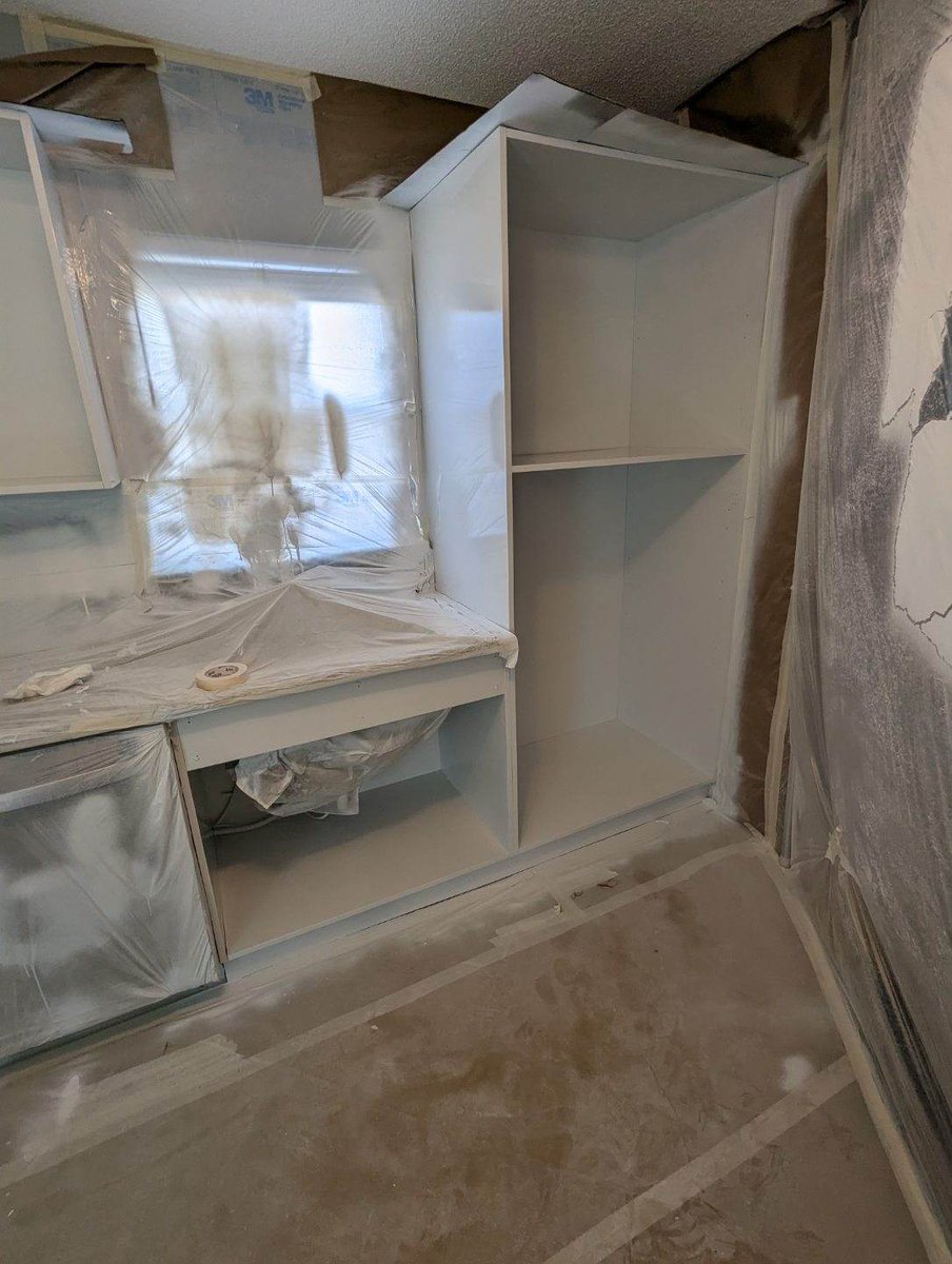 CabinetPaint's tweet photo. Typically, we do not paint the interiors of cabinets. However, we also hate saying "no" and will always seek to make our customers happy :) No matter what we do, we do it to the highest standards of quality because that's. who. we. are! #cabinetpaintingco #tampaFL #beforeandafter https://t.co/cVPi7oDLRA