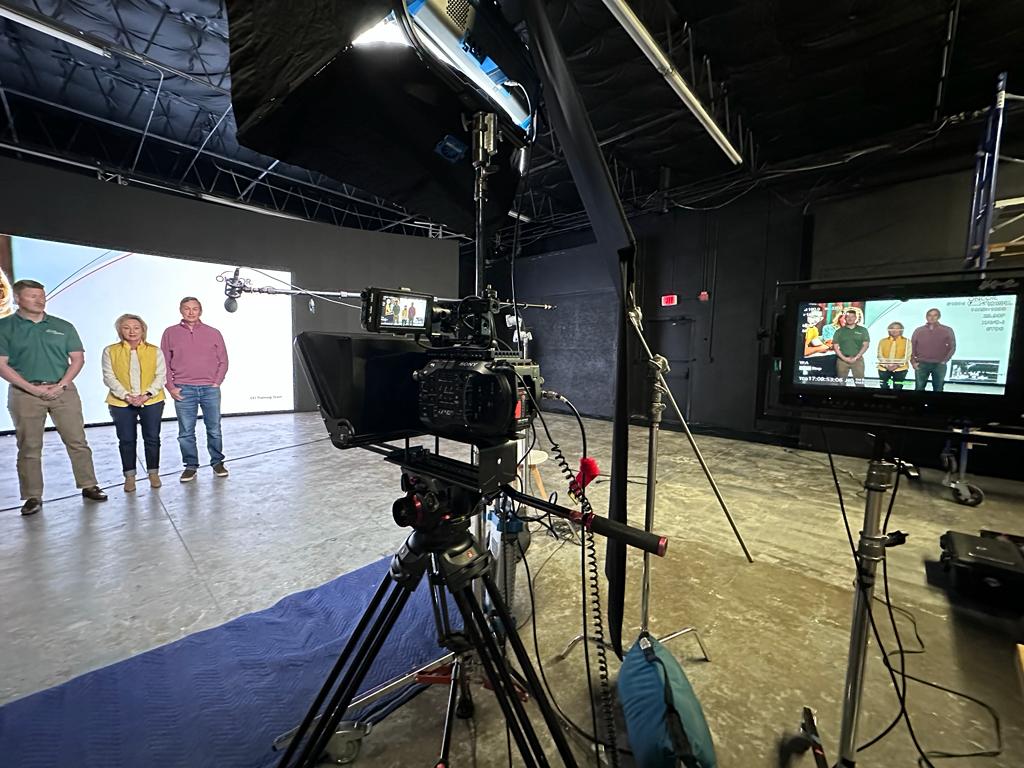 lagunamedia's tweet photo. Video production projects don't stop! Our team was recently in the studio for an e-learning module video and audio production session.
.
#VideoProduction #Elearning #ElearningModule #AudioProduction https://t.co/WIRJt6NGdY