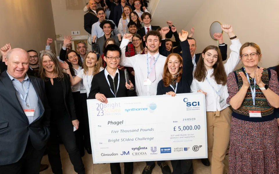 uclmaps's tweet photo. Congratulations to the team of UCL Natural Sciences students who have won Society of Chemical Industry’s fifth edition of Bright SCIdea Challenge and walked away with the coveted big cheque to develop their idea! Read more: https://t.co/m50X3z1prE.
@SCIupdate @uclenterprise https://t.co/kqfGsTCpEa