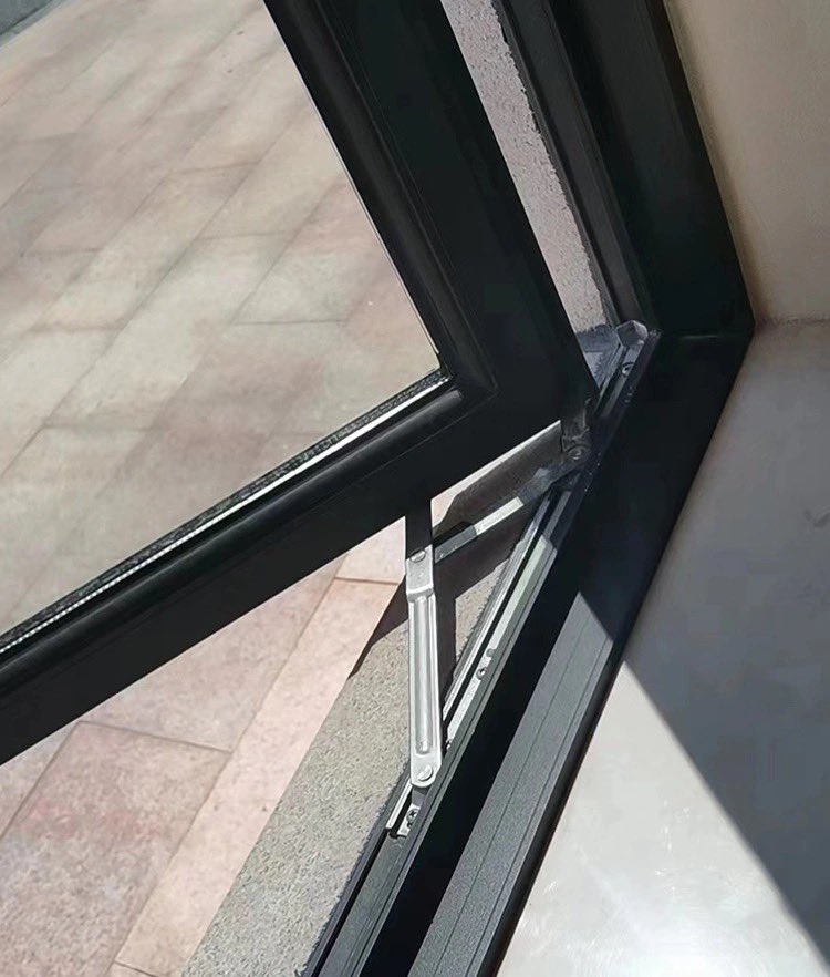 A sunny day, open the window to enjoy the sun bath#hardwaresupplier #windowsupplier #friction stay