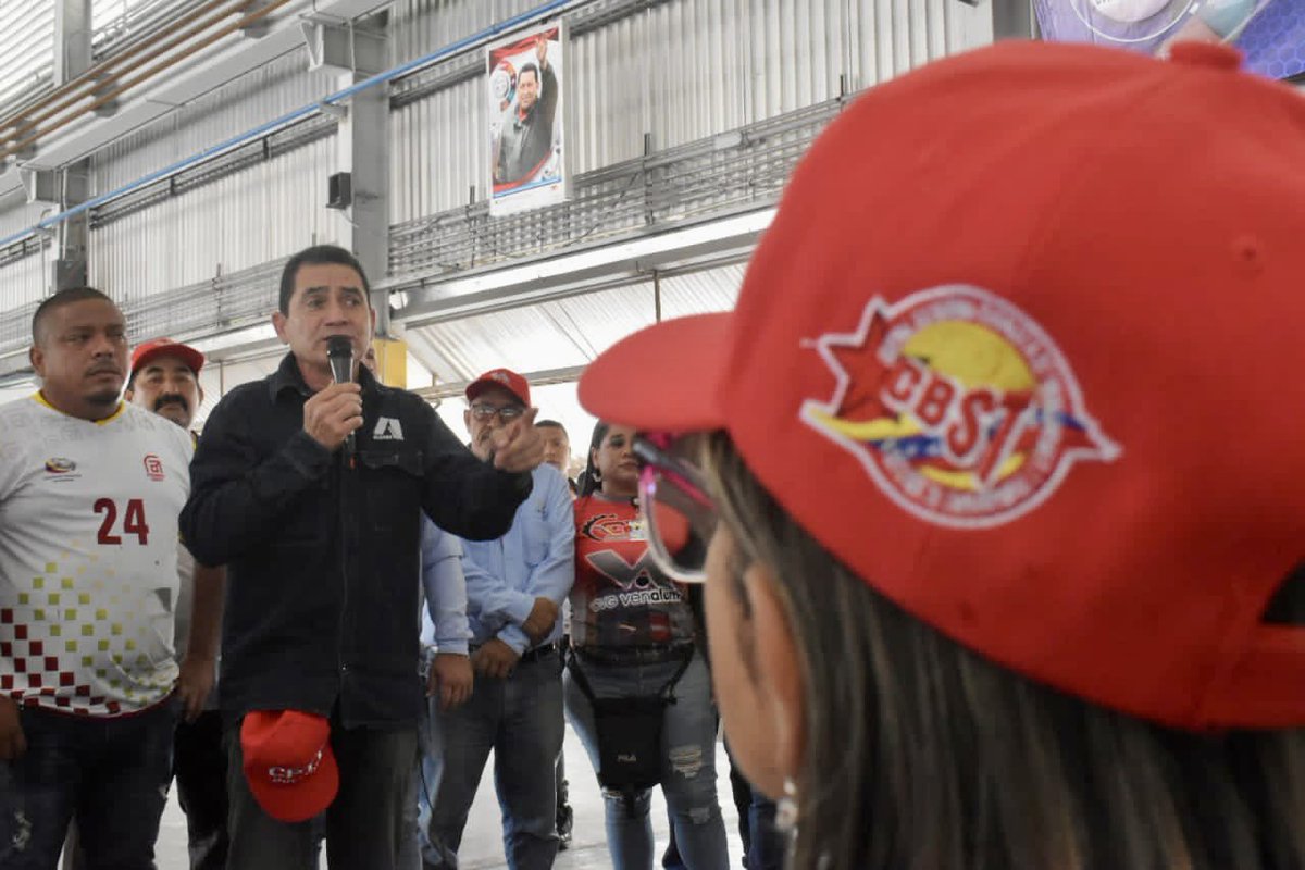#CaigaQuienCaiga Todo nuestro respaldo desde la Clase Obrera de Guayana a las medidas tomadas por el presidente <a href="/NicolasMaduro/">Nicolás Maduro</a> Aquí hay una reserva moral que nunca ha traicionado ni traicionará la Revolución. Este ejército obrero sale al frente y se la juega con Nicolás