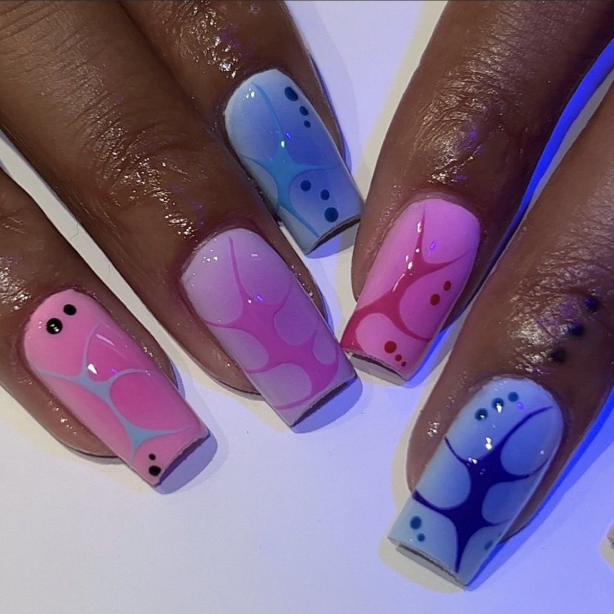 333acp's tweet photo. alien superstar ⭐️✨ @thatbdohernails https://t.co/qjdXt7NqWB