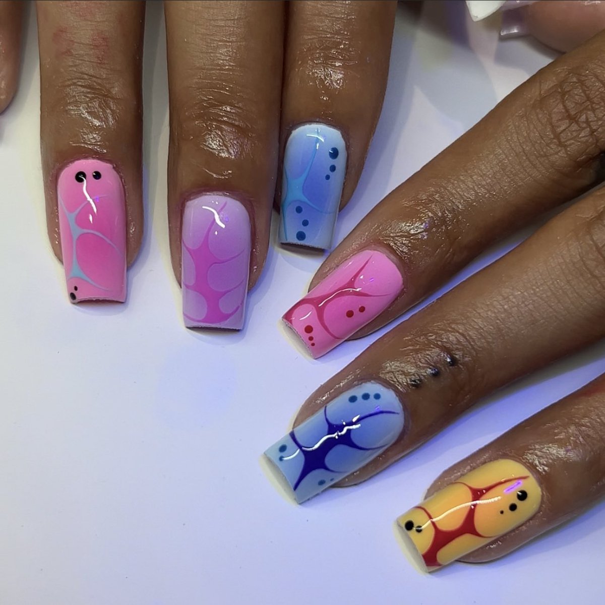 333acp's tweet photo. alien superstar ⭐️✨ @thatbdohernails https://t.co/qjdXt7NqWB