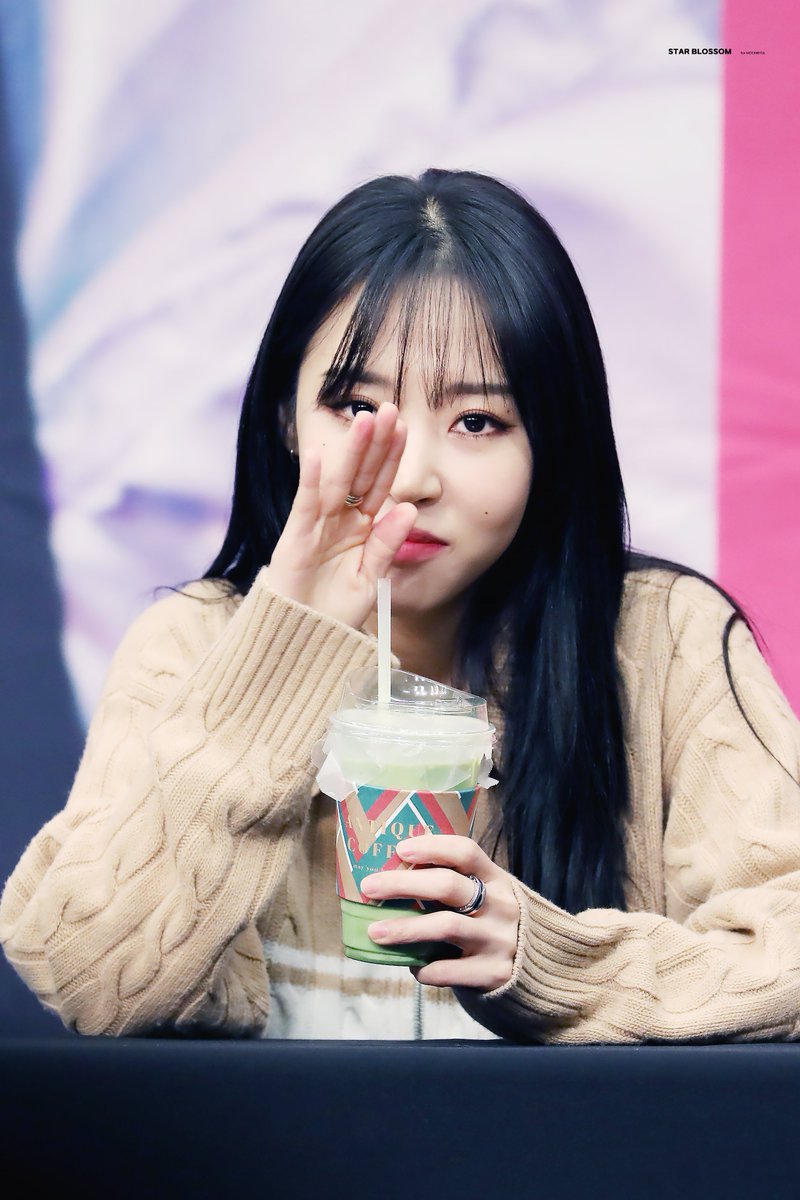 19921222com's tweet photo. 230331 HQ

🔫

#마마무 #문별 #MAMAMOO #MOONBYUL https://t.co/jsoxz55UDb