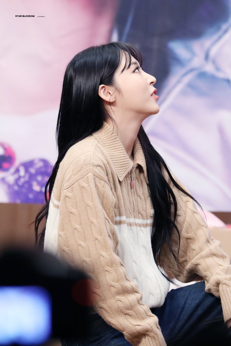 19921222com's tweet photo. 230331 HQ

🔫

#마마무 #문별 #MAMAMOO #MOONBYUL https://t.co/jsoxz55UDb