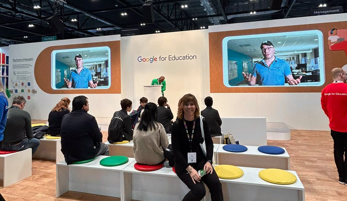 jesuitinas's tweet photo. Laura Errea, responsable de Innovación tecnológica de Jesuitinas, ha estado participando estos días en la Feria #BETT en Londres, el evento más grande sobre educación y tecnología de Europa https://t.co/N4f043nmk7
