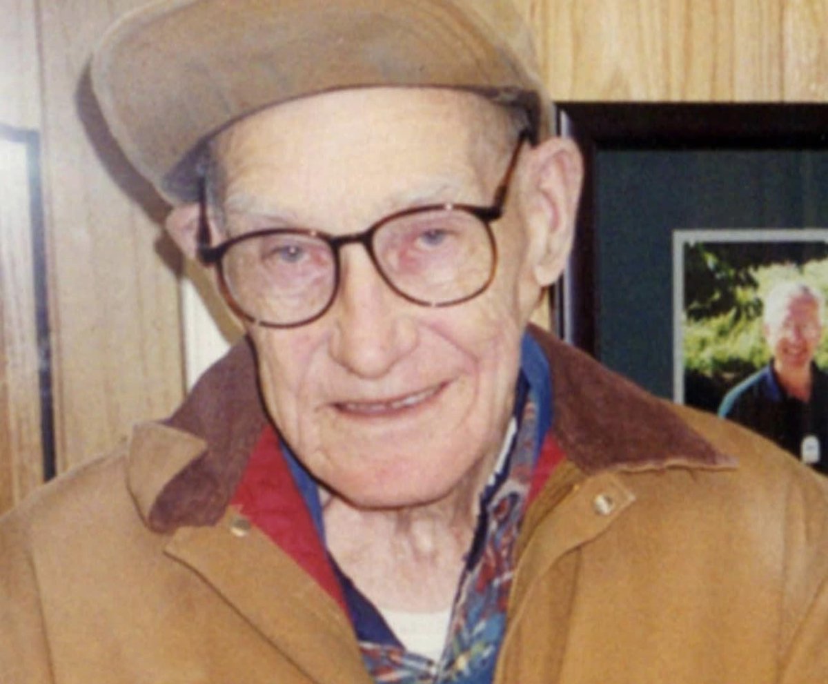 BrianRoemmele's tweet image. Dale worked for the same company for 67 years, never married and never had children. He was an extremely frugal man who owned only two pairs of jeans, one to go to work and the other to go to mass on Sunday. He died in 2005.

Before he died, Dale, who could not receive an…