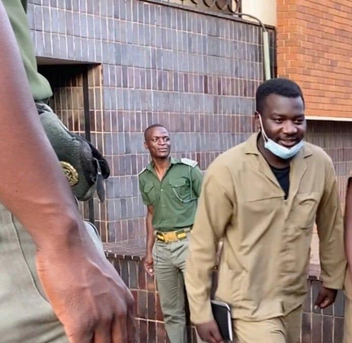This day in 2021: Smiling my way to prison after I was wrongly convicted by Mnangagwa's captured courts for crimes I never committed.

I forever remain grateful for all who demanded #FreeMako because they understood that I was #NotGuilty.
#PeoplePower
#ZanuPfMustGo