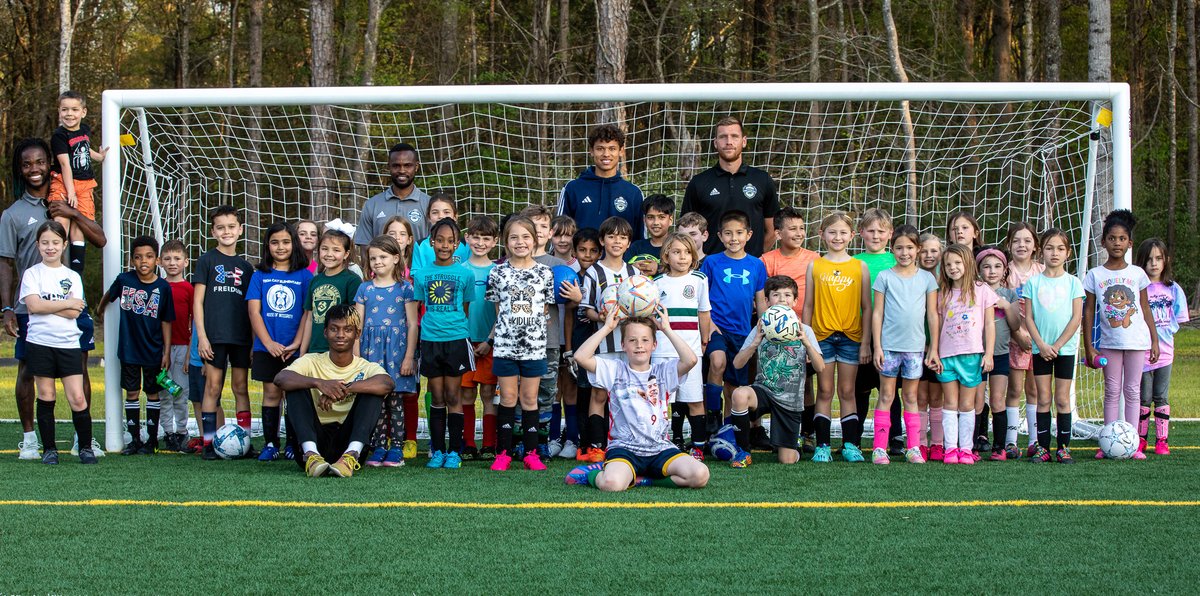 independence_sc's tweet photo. @Independence, our players, coaches, and parents had a blast with you in Tega Cay! Thank you for taking the time to create such a special moment ๐๐ซถ #youth #soccer #development #provisit #community #communitysoccer #oneclub #thankyou #tegacay #culturecounts #theindependenceway https://t.co/ZRWU2oRRZF