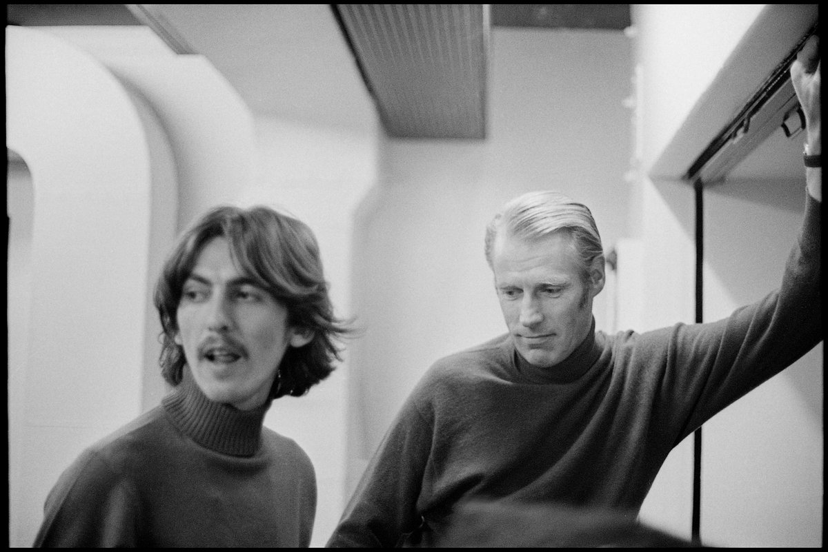 Happy St George’s Day to Georges everywhere - Paul ❤️

📷 by Linda McCartney