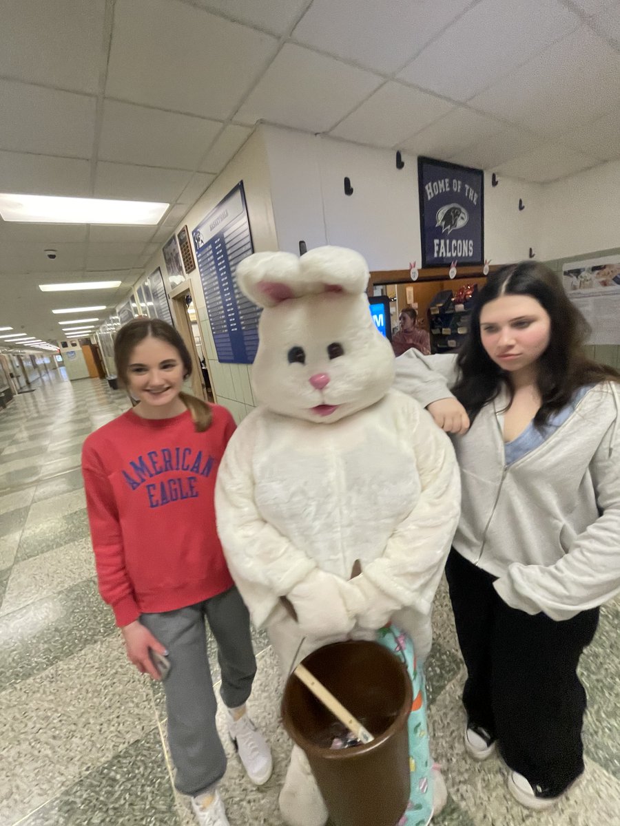 FrontierBusine1's tweet photo. Easter fun all over the high school today, with an all day Easter egg hunt, the Niagara Chocolate Rabbit giveaway and also a few lucky winners got jelly beans as well.  Happy Easter and Break to everyone! https://t.co/KVdCZA9viu