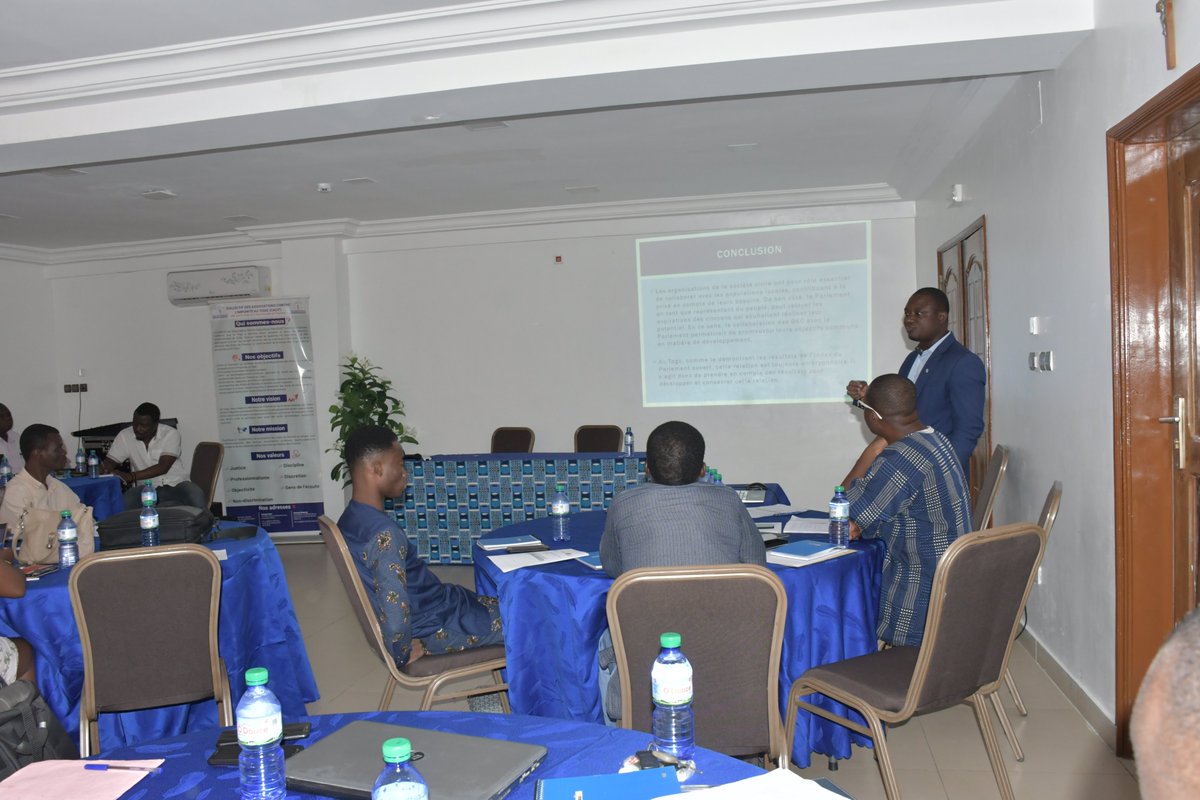 cacit_togo's tweet photo. Le CACIT a organisé ce 28 mars en collabo avec  @PNAfricawatch et avec l’appui financier du #NED, un atelier de renforcement de capacités des membres du réseau parlement ouvert au Togo sur l’interaction entre le parlement et les organisations de surveillance parlementaire. https://t.co/IRsJEJX2vt