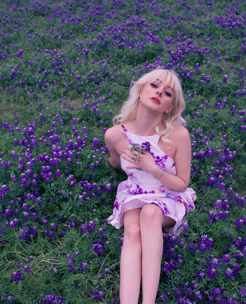 Adrianah Lee on Twitter: “to play someone’s game, or live my own life 🌱”