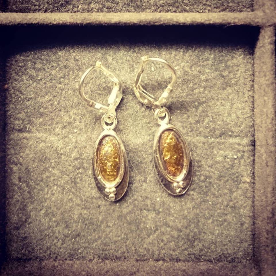 PiaNordic's tweet photo. Argentium earrings with leaf gold #keumboo  All handmade . https://t.co/CCQZY1mapQ https://t.co/MaGv0jYSa6