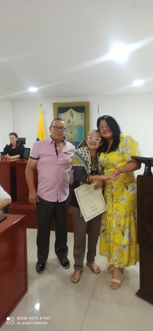 Mi madre, Margarita García de Stornelli, homenajeada hoy por el ⁦<a href="/ConcejoDeBogota/">Concejo de Bogotá</a>⁩ #teatro #todaunavida #SantaMarta