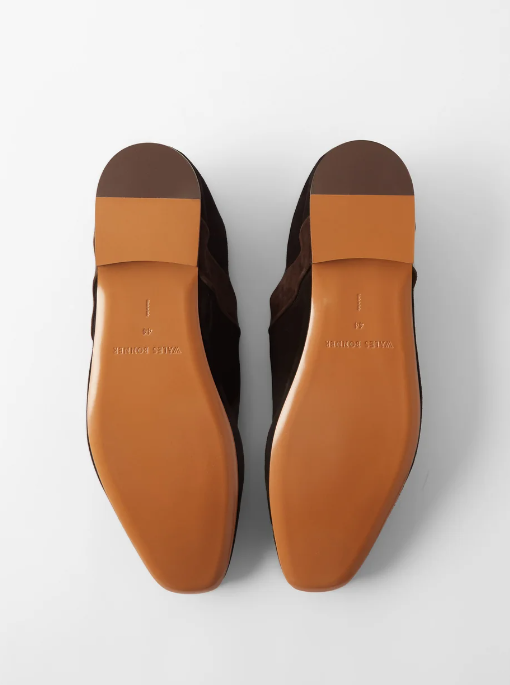 sathy22's tweet photo. WALES BONNER
Babouche suede shoes

Buy Now : https://t.co/L1UY2QX14f 

#shoes #shoestagram #shoesoftheday #shoesaddict #shoeslover #shoesforsale #shoeslovers #shoesph #shoeswag #shoeselfie #shoeshopping #shoesaholic #ShoesFashion #shoesporn 
#TransDayOfVisibility #IPL2023 https://t.co/KTAVO9GB0n