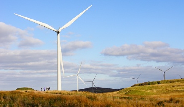 ScotRenew's tweet photo. Our renewable industry continues to go from strength to strength with the latest figures showing the amount of clean power generated in Scotland in 2022 is up by nearly a third on the previous 12 months.
#renewableenergy #scotland 

More here: https://t.co/6kjibvY9p5 https://t.co/zIumjJ64Vu