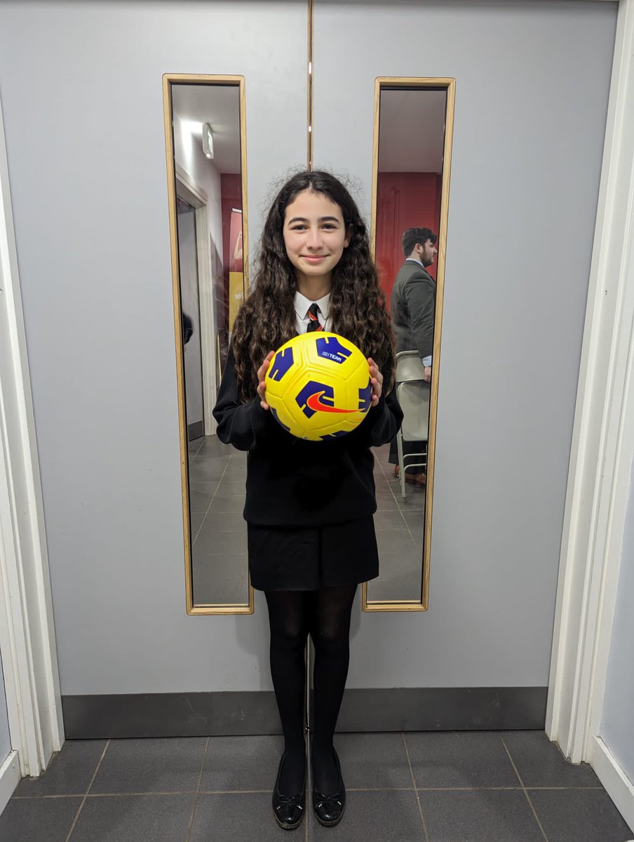 TrinityPEDep's tweet photo. Congratulations to Lavinia for winning the extra curricular competition. Lavinia attended every year 8 netball club and represented the team!  

Next terms clubs will be athletics, cricket and girls rugby! Could you be the winner of the next Extra Curricular Competition? https://t.co/oClOmigdiz