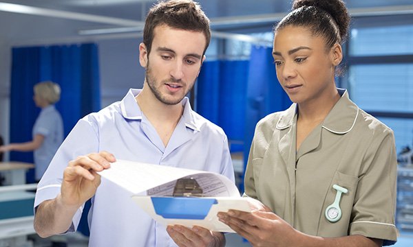 rcni_clarelomas's tweet photo. All nursing students are supposed to be supernumerary when on clinical placements - but is this the reality in practice? Are students being used to fill gaps in rotas due to short staffing? What does this mean for your learning? I would love to hear your views! Feel free to DM me https://t.co/HysTW3Ue0d