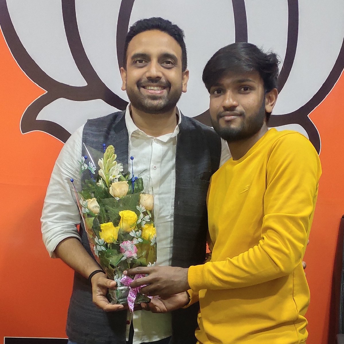 Bjp4samrat's tweet photo. #NewProfilePic https://t.co/Jybp8s1opw
