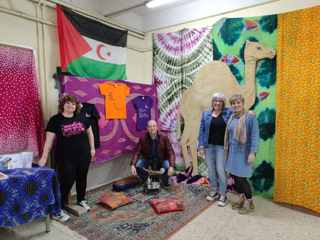 Como viene siendo habitual desde hace unos años, el IES María Moliner de Coslada celebra sus Jornadas Interculturales  con la implicación del profesorado, los alumnos y sobre todo el AMPA del instituto, los demás son invitados, como es el caso de la Asociación Bubisher.