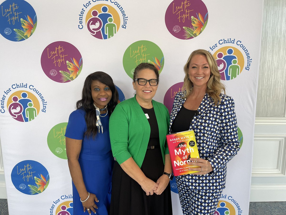 ashleygTV's tweet photo. BEST-SELLING AUTHOR - 
Gabor Maté joined our latest Lead the Fight discussion with @ChildCounselPBC. I was honored and enlightened while helping to lead the conversation all about keeping kids safe. Learn more - https://t.co/buqDrTApa1

@WPTV https://t.co/lqe4ZAyA9W