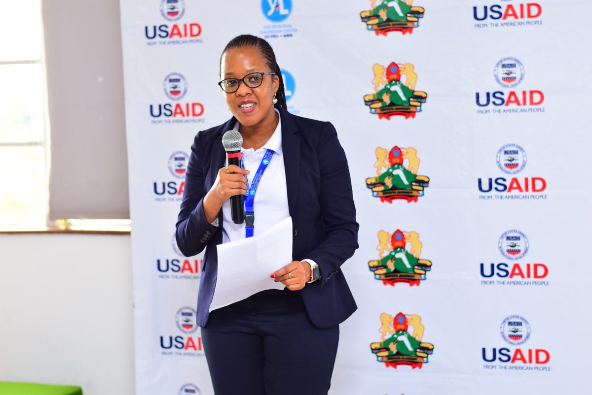 rlceastafrica's tweet photo. YALI RLC EA Cohort 1 ToT representative Monica Pili Bernard giving her remarks.
@USAIDKenya @YALINetwork @KenyattaUni
@USEmbassyKenya @YALI4AFRICA
#YALIRLCEAToT #Commencment #YALIimpact #YALITrasnformation https://t.co/nwqfWJX3t8