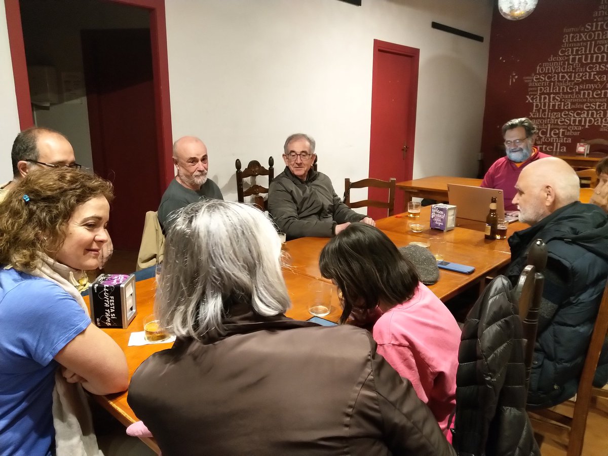 Cafè filosòfic ahir a l'ateneu sobre la llibertat, som realment lliures?