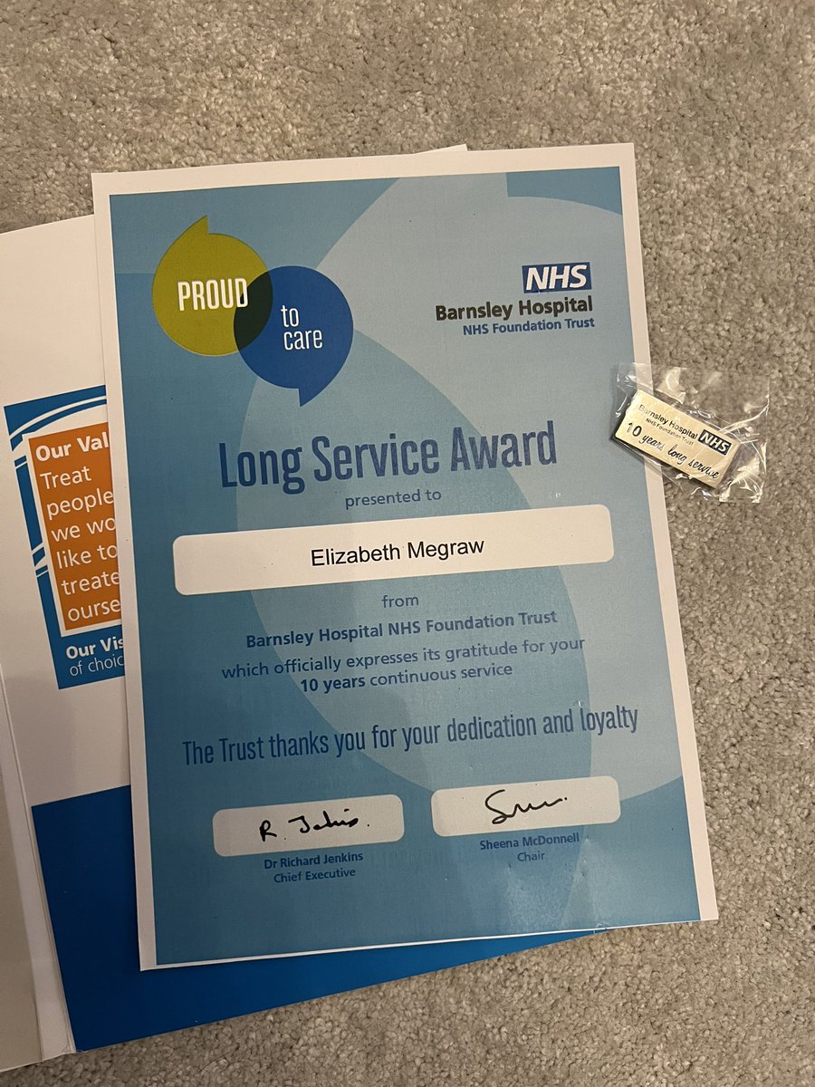 How time flies 👩🏼‍⚕️💙
#nhs #longserviceaward #proudtocare
<a href="/CBU1_BHNFT/">CBU1_BHNFT</a> <a href="/barnshospital/">Barnsley Hospital</a>